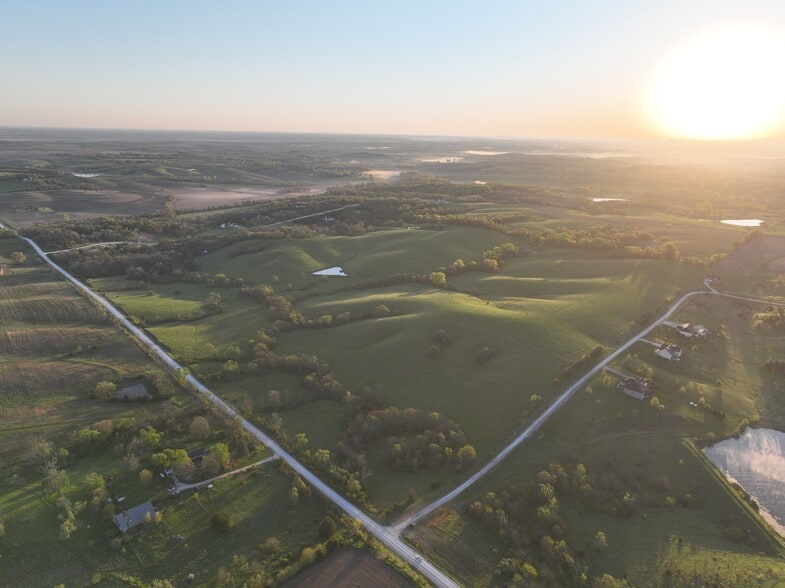 1326 Timber Ridge Ave, Van Meter, IA for sale - Primary Photo - Image 1 of 8