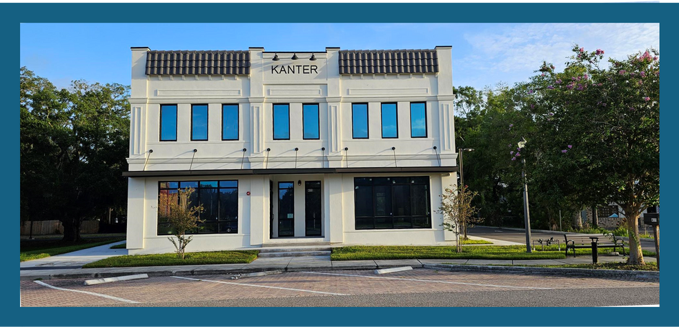 411 Saint Petersburg Dr E, Oldsmar, FL à louer - Photo du bâtiment - Image 2 de 7