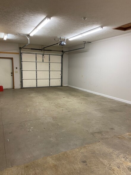 4291 Veterans Dr, Holt, MI for lease - Building Photo - Image 2 of 10