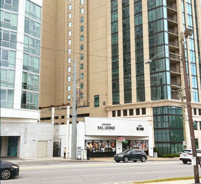 2979 Peachtree Rd NE, Atlanta, GA à vendre - Photo du bâtiment - Image 2 de 3