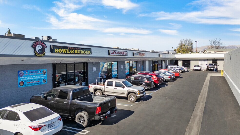 21301-21315 Saticoy St, Canoga Park, CA for sale - Building Photo - Image 3 of 9