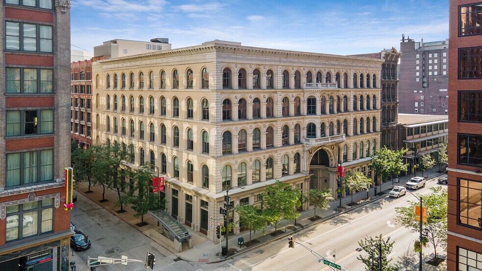 555 Washington Ave, Saint Louis, MO à louer - Photo du bâtiment - Image 2 de 18