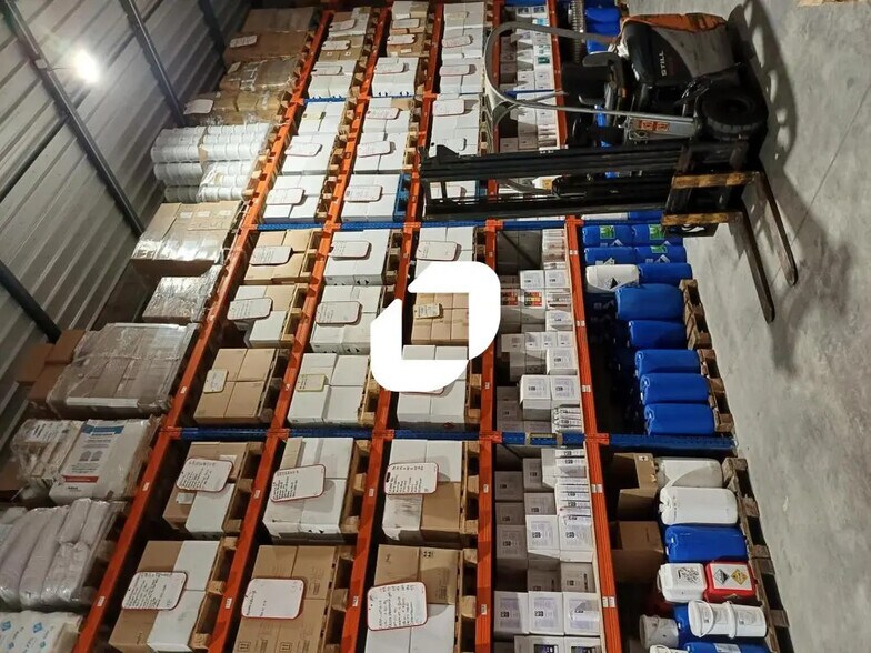 Local d'activités dans La Chapelle-sur-Erdre à vendre - Photo intérieure - Image 2 de 8