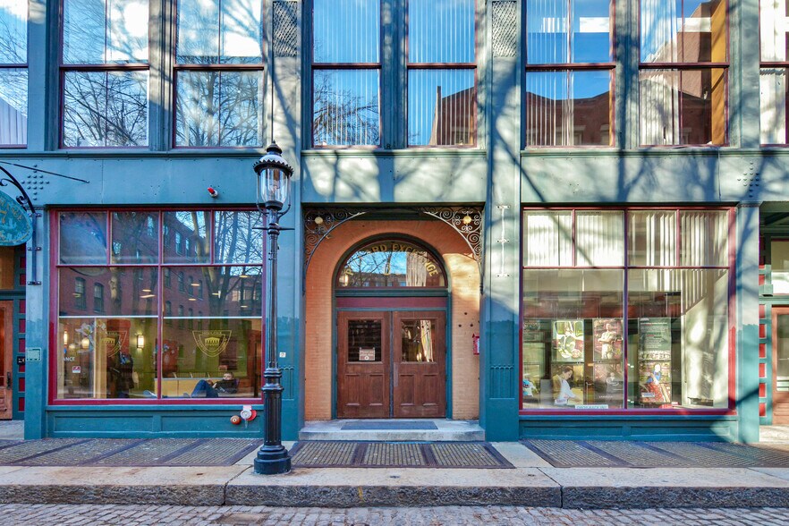 55-67 Middle St, Lowell, MA à louer - Photo du bâtiment - Image 1 de 8