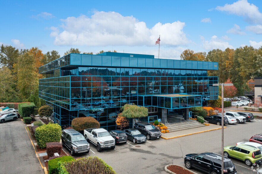1011 E Main Ave, Puyallup, WA à louer - Photo du bâtiment - Image 2 de 13