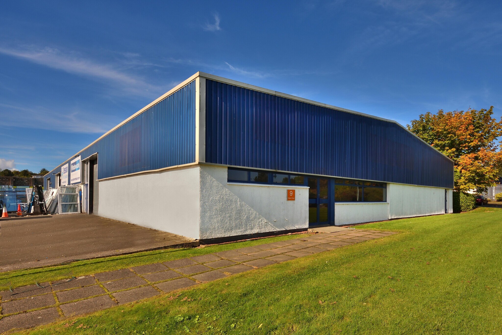 9 Tollpark Rd, Cumbernauld à louer Photo du bâtiment- Image 1 de 19