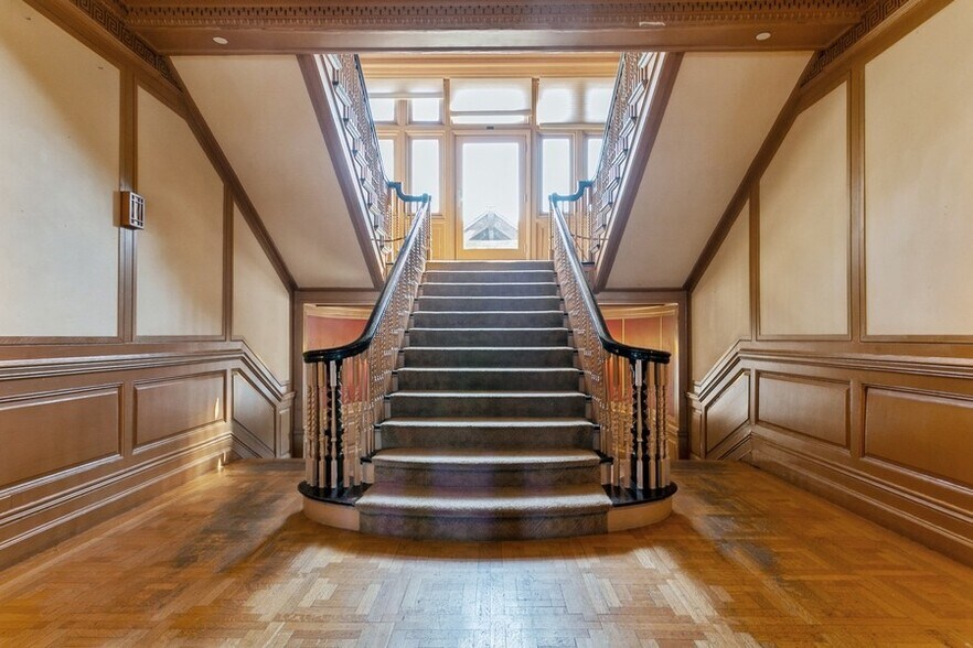 244 Boardman, Poughkeepsie, NY à vendre - Photo intérieure - Image 2 de 13