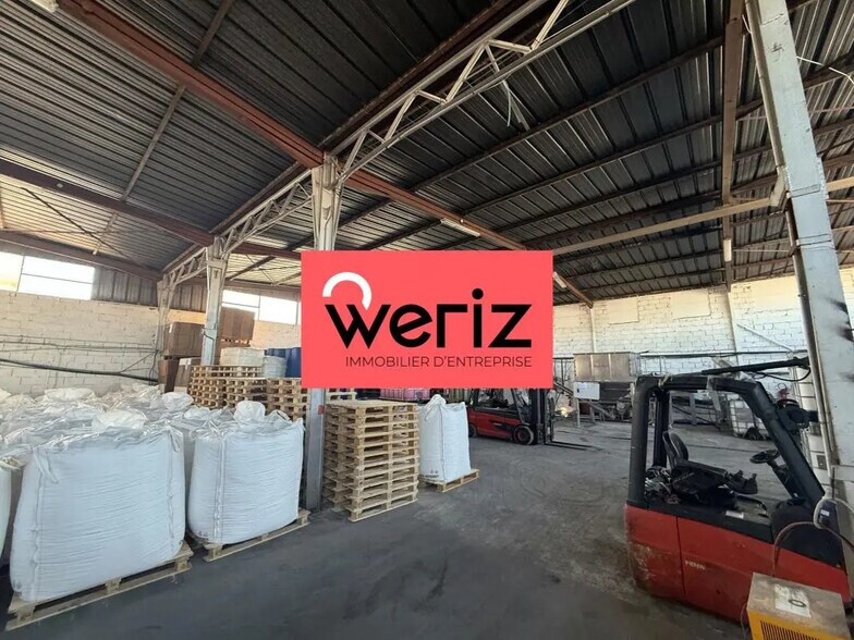 Industrial in Vitrolles for lease - Interior Photo - Image 2 of 9