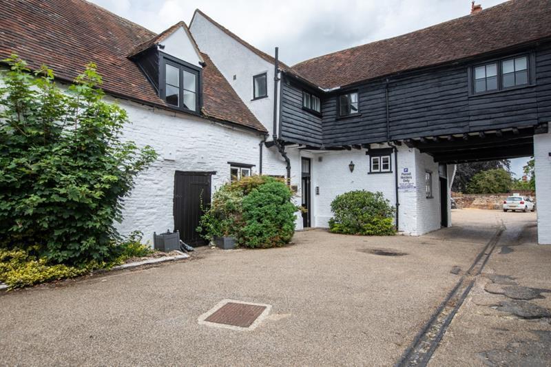 21-25 Hart St, Henley On Thames à louer - Photo du bâtiment - Image 1 de 8