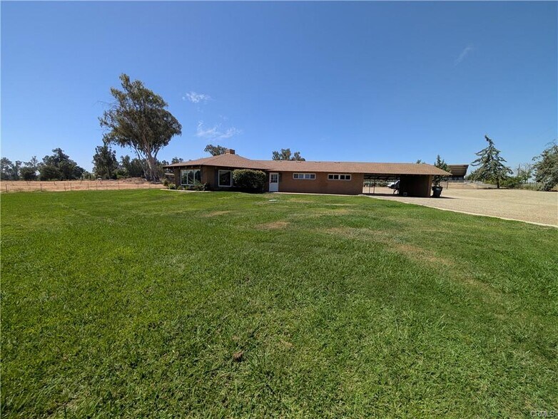 4240 Los Olivos Rd, Merced, CA à vendre - Photo du bâtiment - Image 1 de 27
