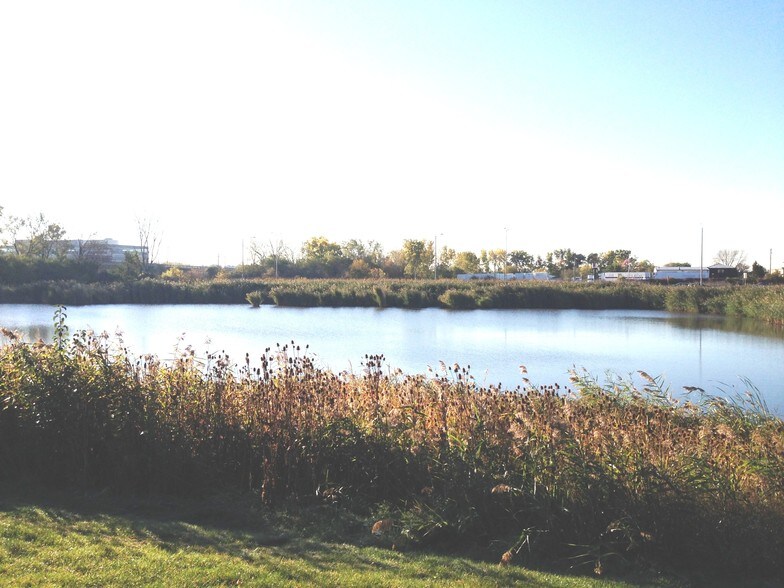 8041 W 186th St, Tinley Park, IL à vendre - Photo du bâtiment - Image 2 de 6