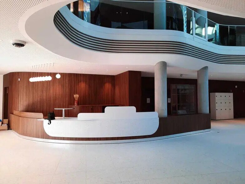 Office in Limonest for lease - Lobby - Image 3 of 21