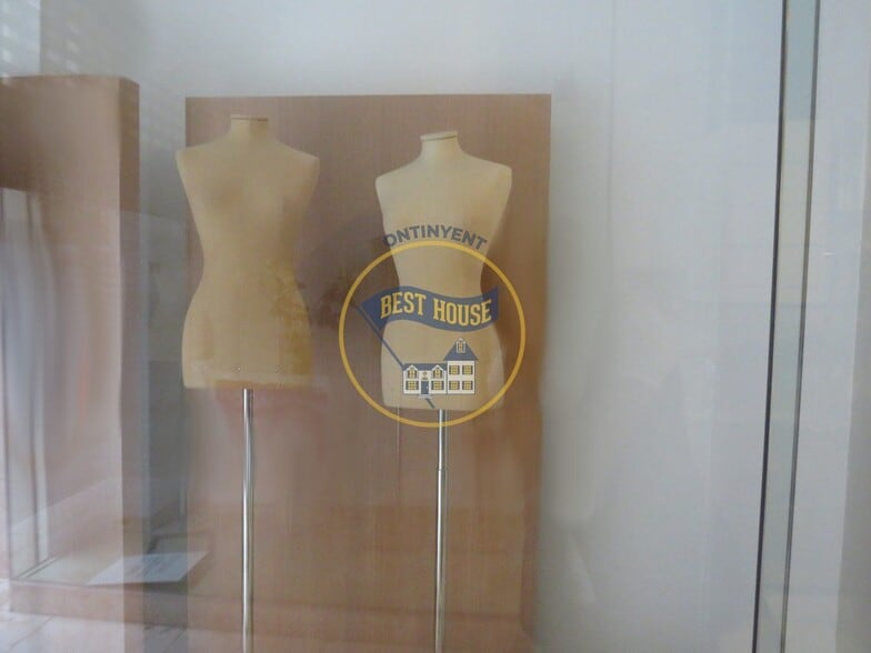 Retail in Ontinyent, Valencia for lease - Building Photo - Image 2 of 3