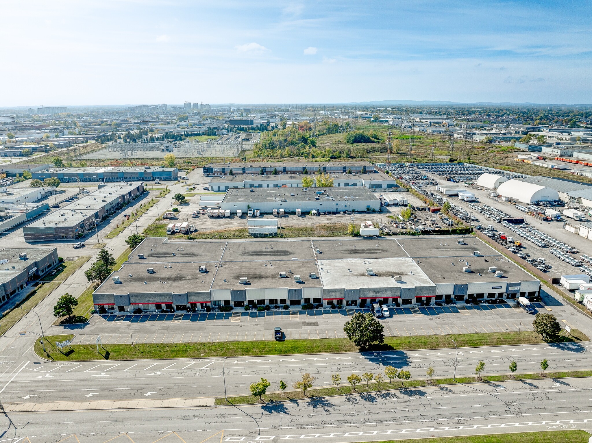 3420-3480 Boul Industriel, Laval, QC for lease Primary Photo- Image 1 of 12