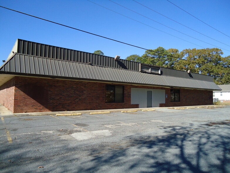 1018 McNeal St, Malvern, AR for sale - Primary Photo - Image 1 of 19