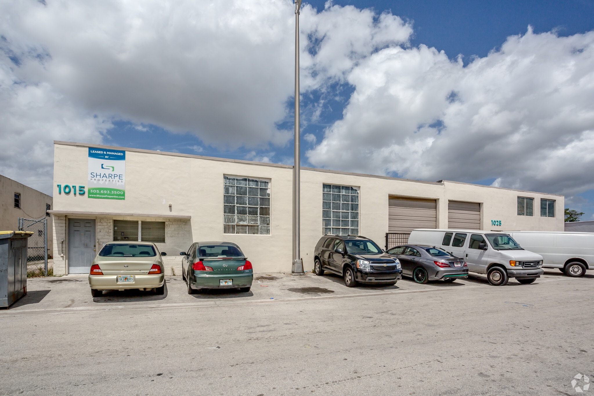1015-1025 E 29th St, Hialeah, FL for lease Primary Photo- Image 1 of 7