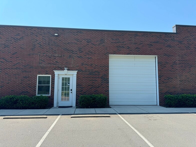 311-317 Post Office Dr, Indian Trail, NC for lease - Building Photo - Image 3 of 14