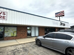 7320-7324 Kingsgate Way, West Chester, OH for lease Building Photo- Image 2 of 7