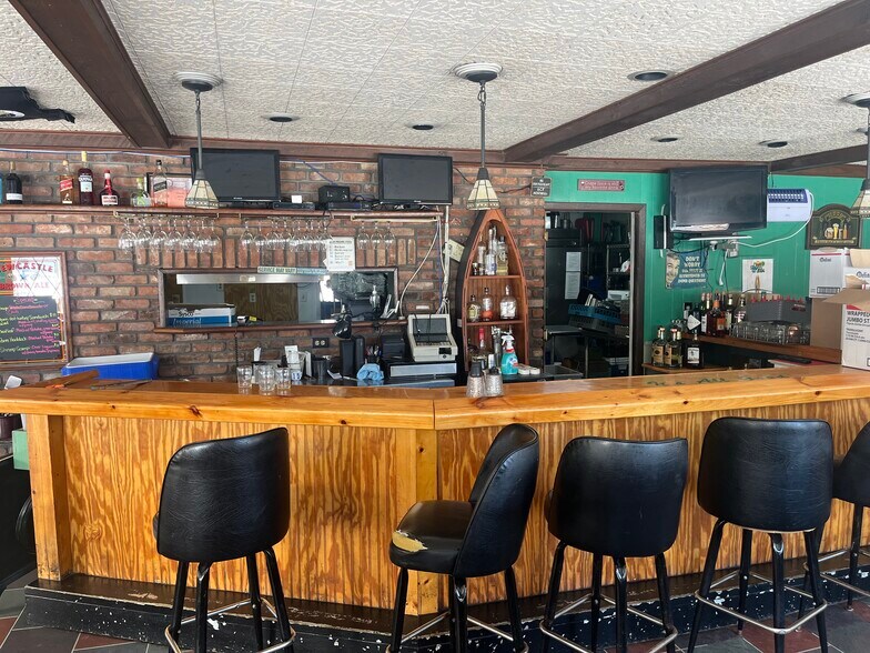 3721 Rt-9n, Diamond Point, NY à vendre - Photo intérieure - Image 3 de 16