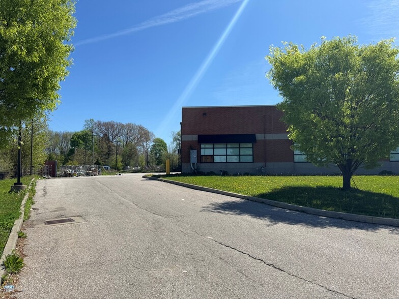 9111 Miles Ave, Cleveland, OH for sale - Building Photo - Image 3 of 8