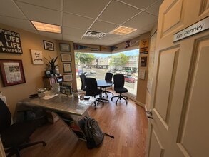 381 Main St, Wakefield, MA for lease Interior Photo- Image 2 of 14