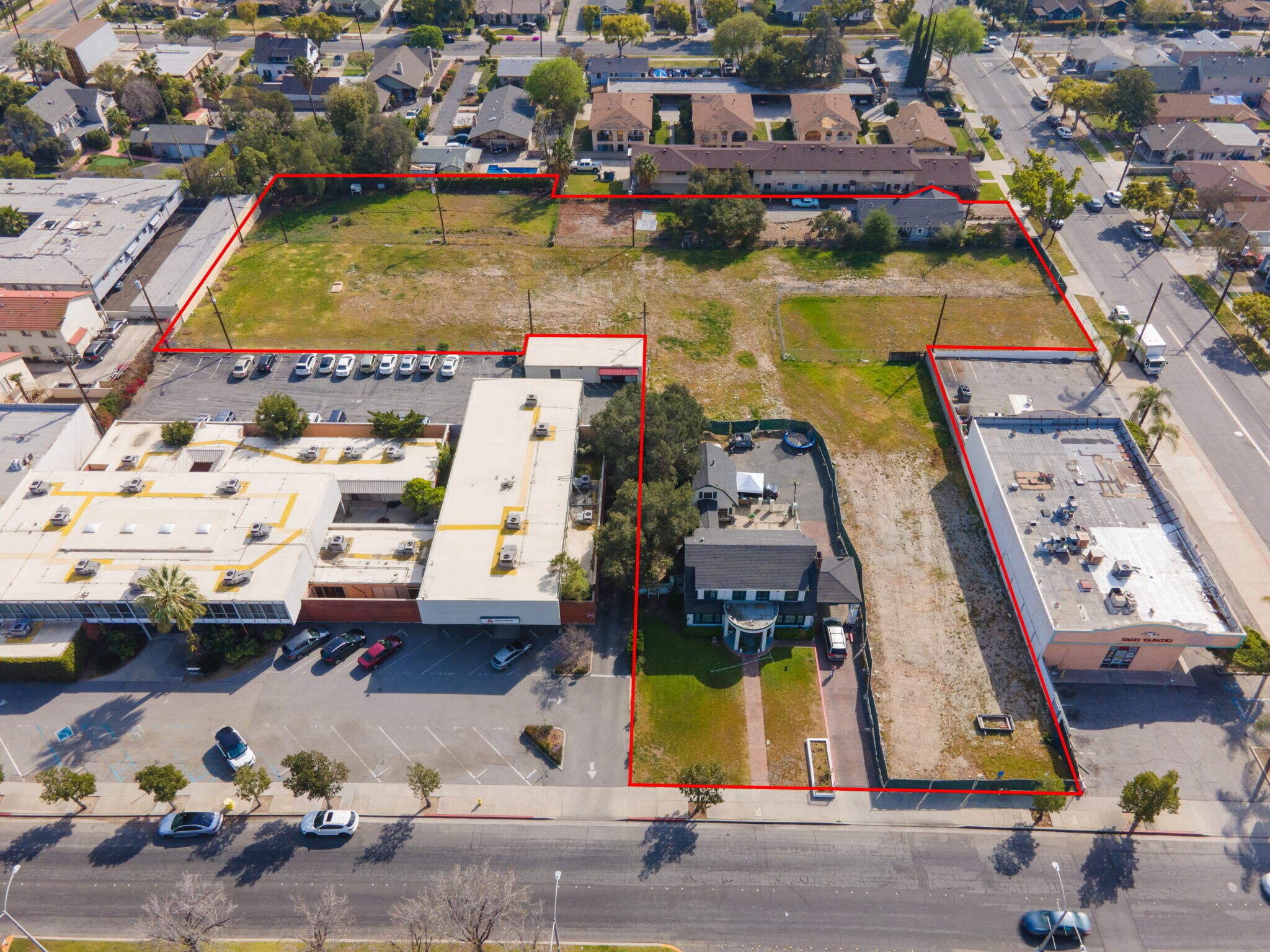 534 E Foothill Blvd, Azusa, CA à vendre Photo du bâtiment- Image 1 de 1