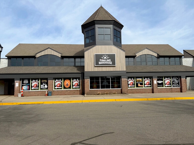 6761-6771 Cascade Rd SE, Grand Rapids, MI à louer - Photo du bâtiment - Image 2 de 7