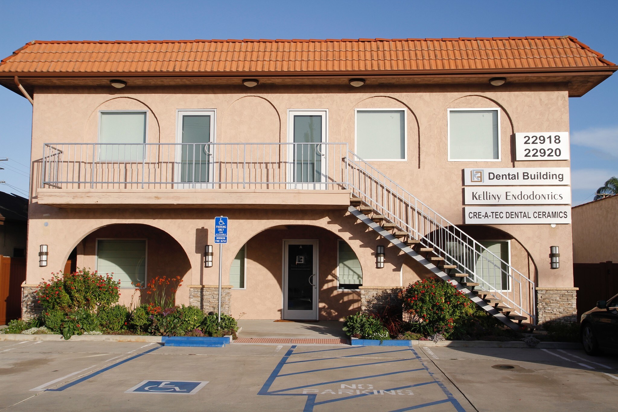22918 Crenshaw Blvd, Torrance, CA à louer Photo du bâtiment- Image 1 de 21