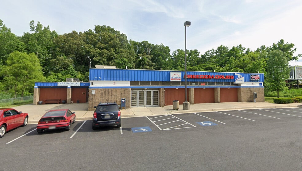 7516 N Point Rd, Sparrows Point, MD for sale - Building Photo - Image 2 of 4
