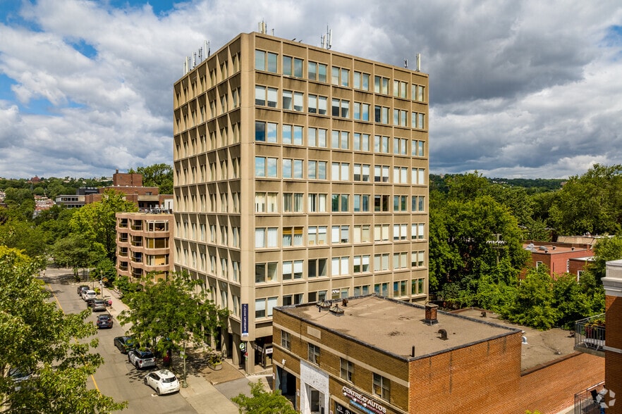 245 Av Victoria, Westmount, QC à louer - Photo du bâtiment - Image 1 de 7