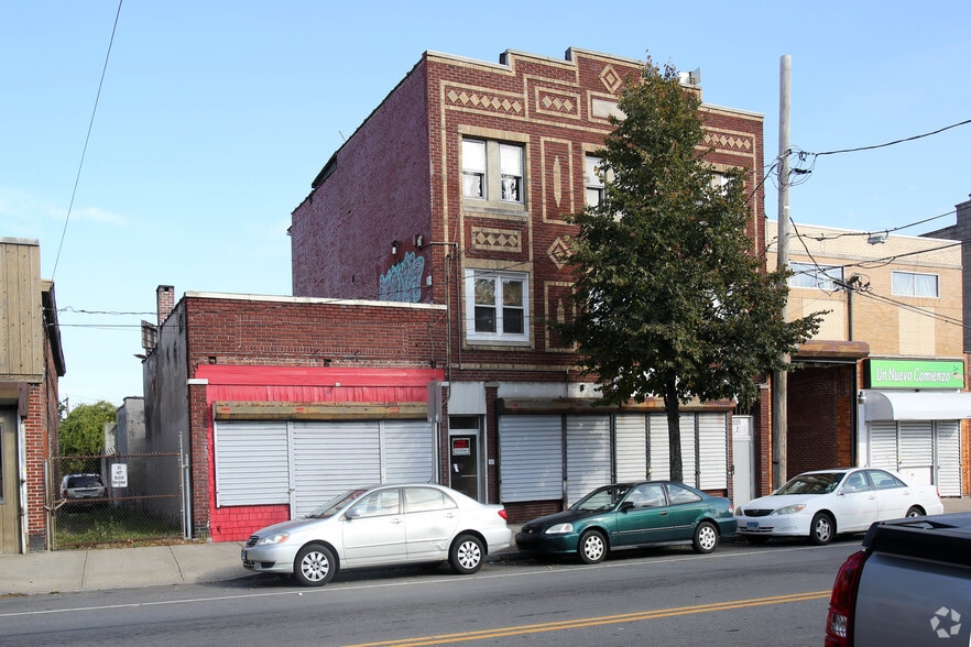 2036-2038 Main St, Bridgeport, CT for sale - Primary Photo - Image 2 of 4