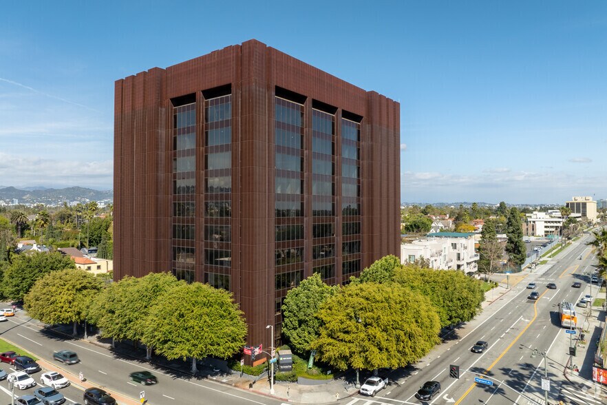 4929 Wilshire Blvd, Los Angeles, CA à louer - Photo du bâtiment - Image 1 de 10