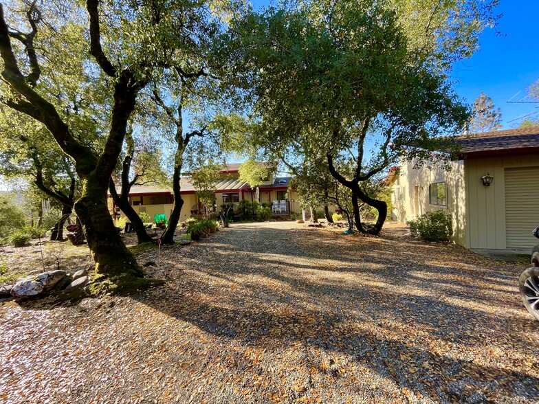 9870 Sheep Ranch rd, Mountain Ranch, CA for sale - Building Photo - Image 2 of 31