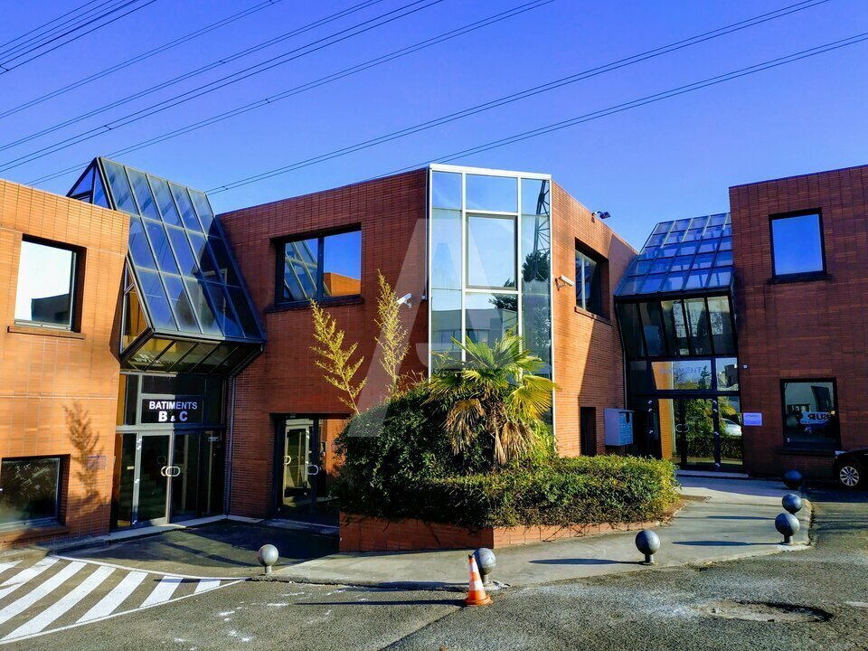 8 Rue Maryse Bastié, Igny à louer Photo du bâtiment- Image 1 de 6