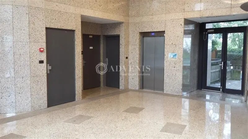 Bureau dans Noisy-le-Grand à louer - Photo du bâtiment - Image 2 de 10