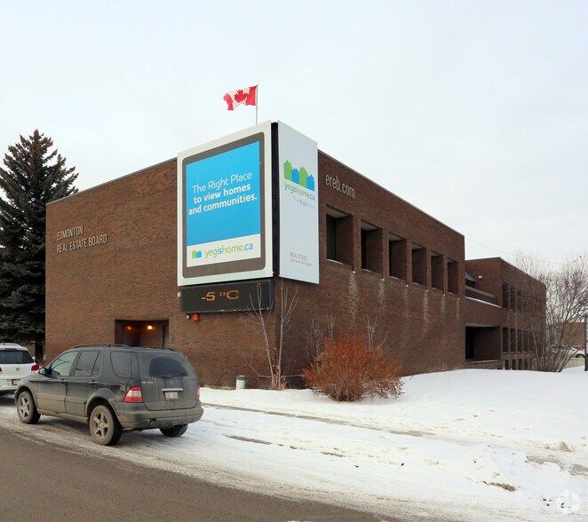 14220 112th Ave NW, Edmonton, AB à louer - Photo du bâtiment - Image 2 de 5