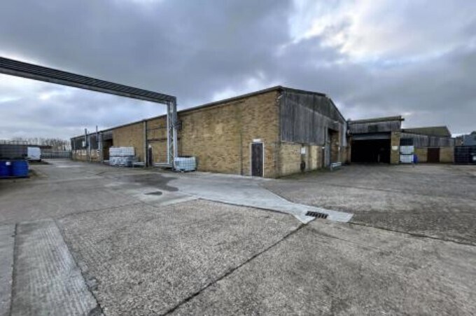 4-6 Hadenham Rd, Lowestoft à vendre - Photo du bâtiment - Image 2 de 5