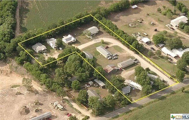 Plus de détails pour 1321 Harris Hill Rd, San Marcos, TX - Multi-résidentiel à vendre