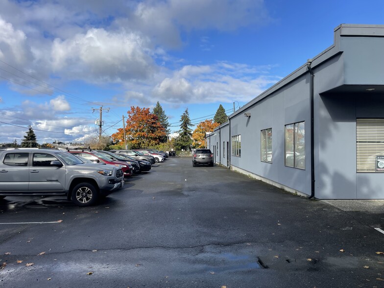 6323 35th Ave SW, Seattle, WA for sale - Building Photo - Image 2 of 5