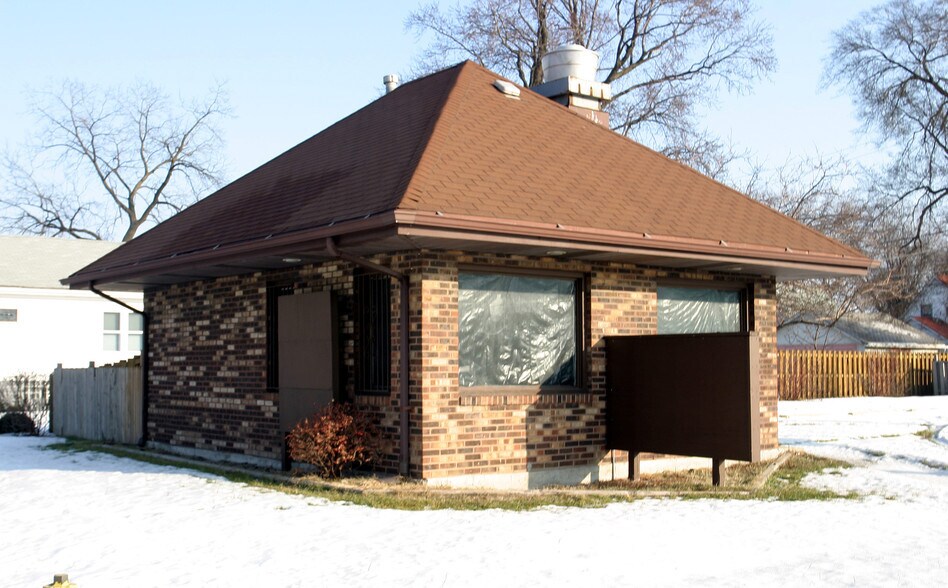 17093 Jodave Ave, Hazel Crest, IL à vendre - Photo principale - Image 1 de 1