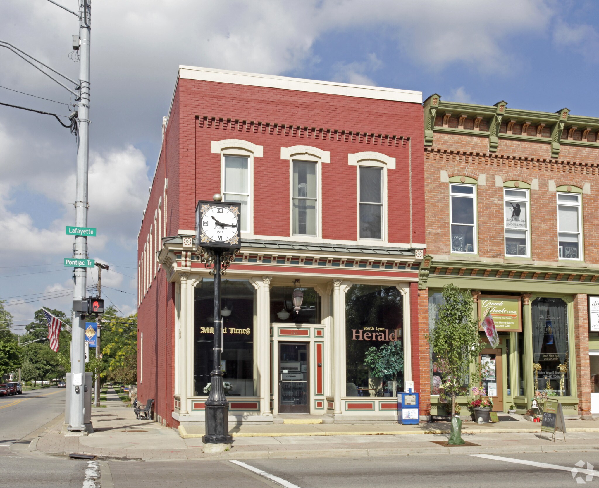 101 N Lafayette St, South Lyon, MI for sale Primary Photo- Image 1 of 23