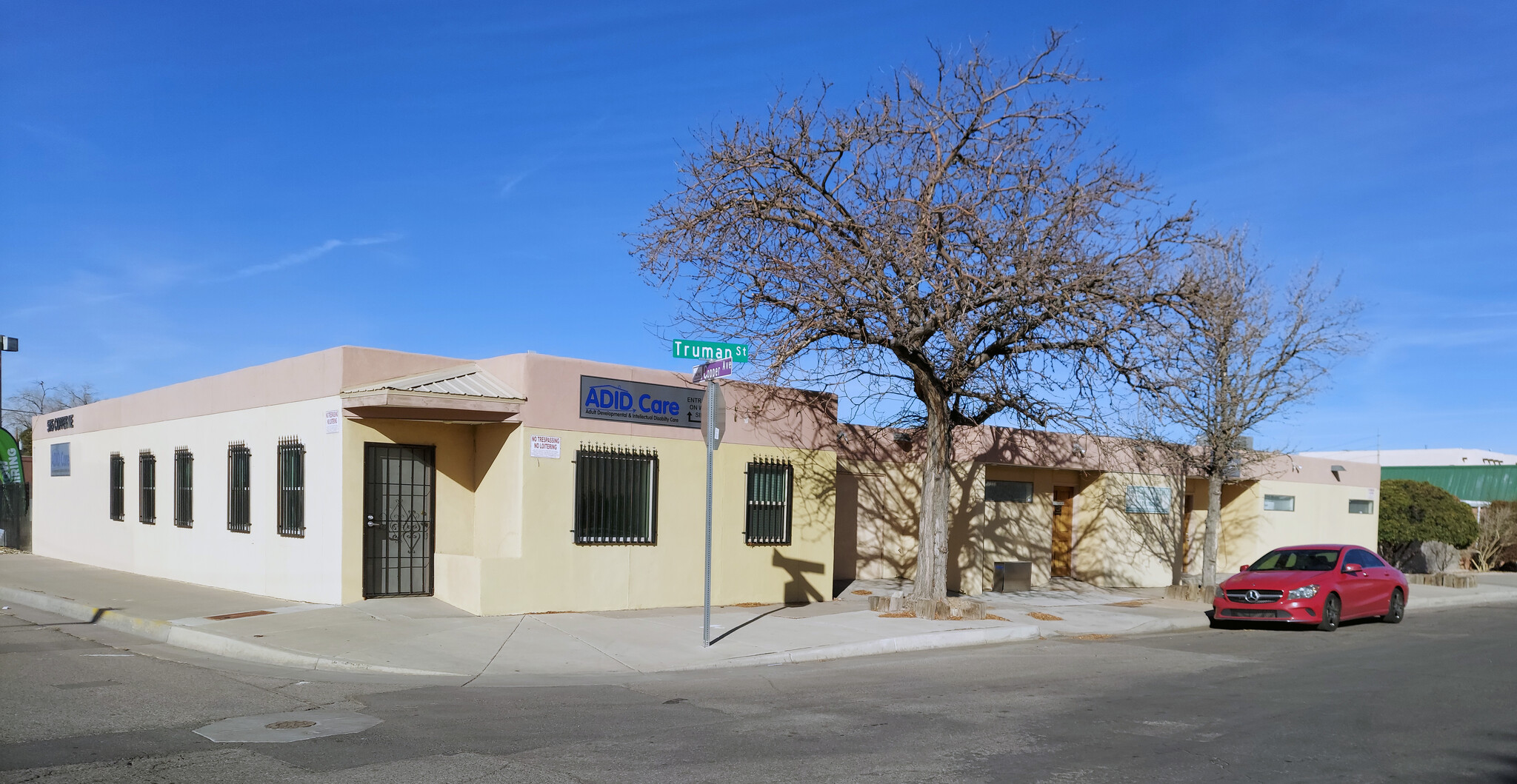 5115 Copper Ave NE, Albuquerque, NM à louer Photo du b timent- Image 1 de 4