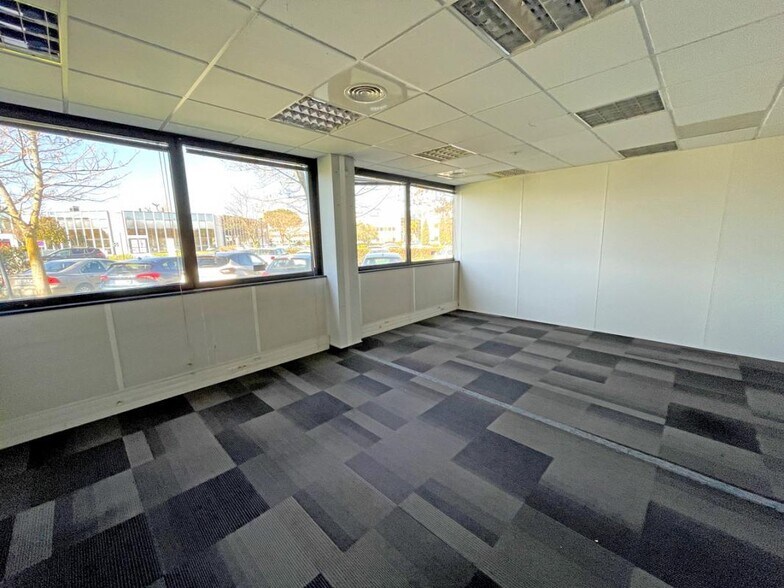 14 Rue Michel Labrousse, Toulouse à louer - Photo du bâtiment - Image 2 de 10