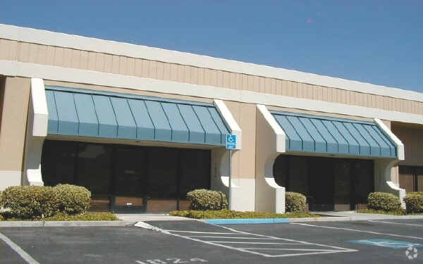 1820-1828 Stone Ave, San Jose, CA à louer - Photo du bâtiment - Image 3 de 4