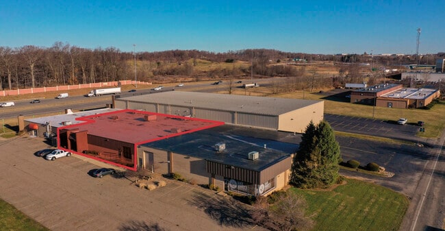 Plus de détails pour 7577-7585 Freedom Ave NW, North Canton, OH - Industriel à louer
