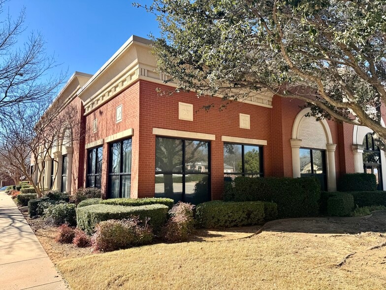 2560 SW Grapevine Pky, Grapevine, TX for lease - Building Photo - Image 3 of 7