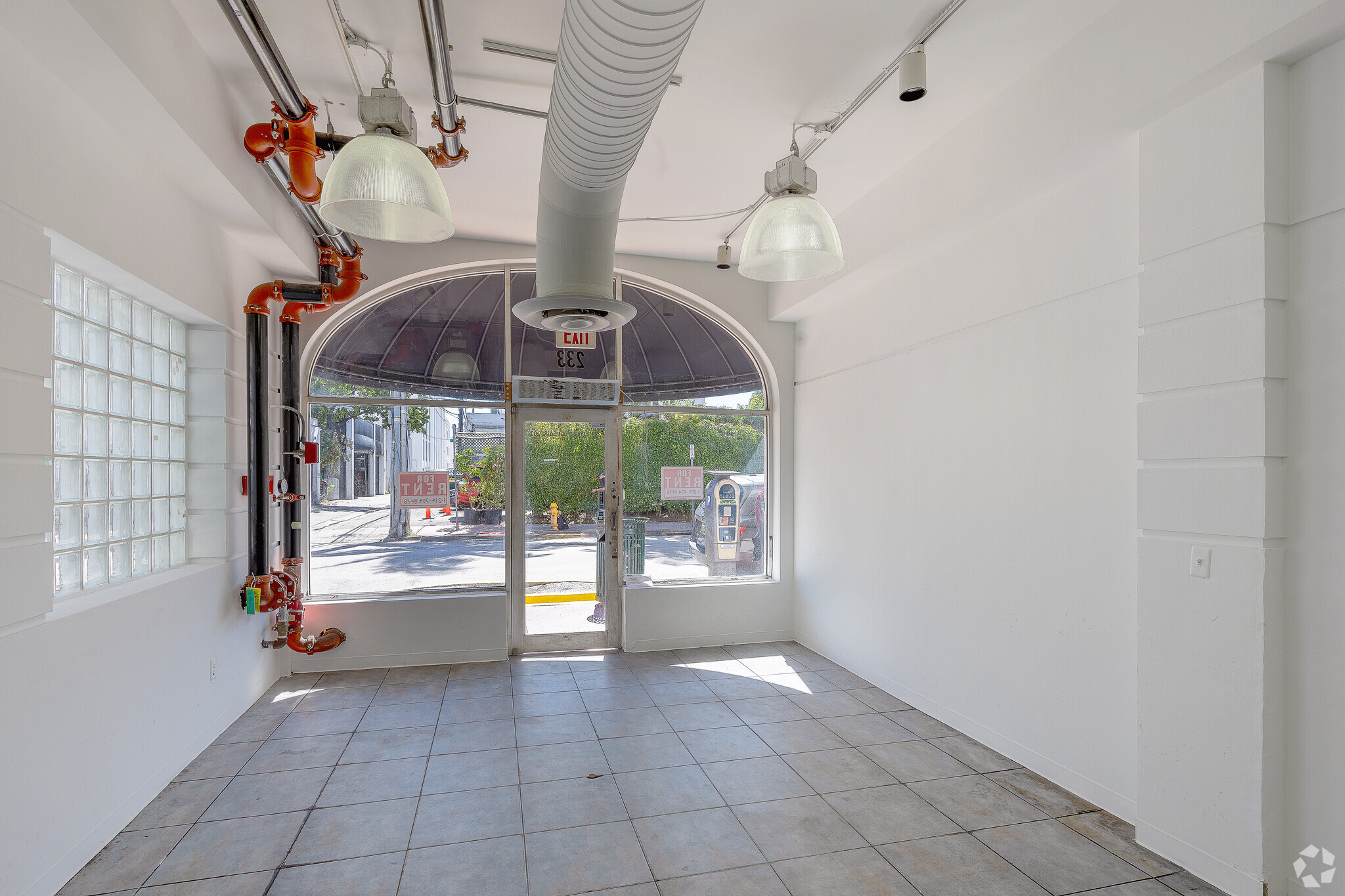 233-235 11th St, Miami Beach, FL à louer Photo intérieure- Image 1 de 14