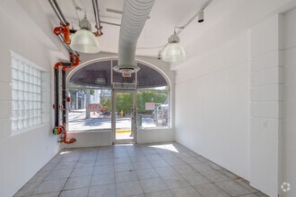 233-235 11th St, Miami Beach, FL à louer Photo intérieure- Image 1 de 14
