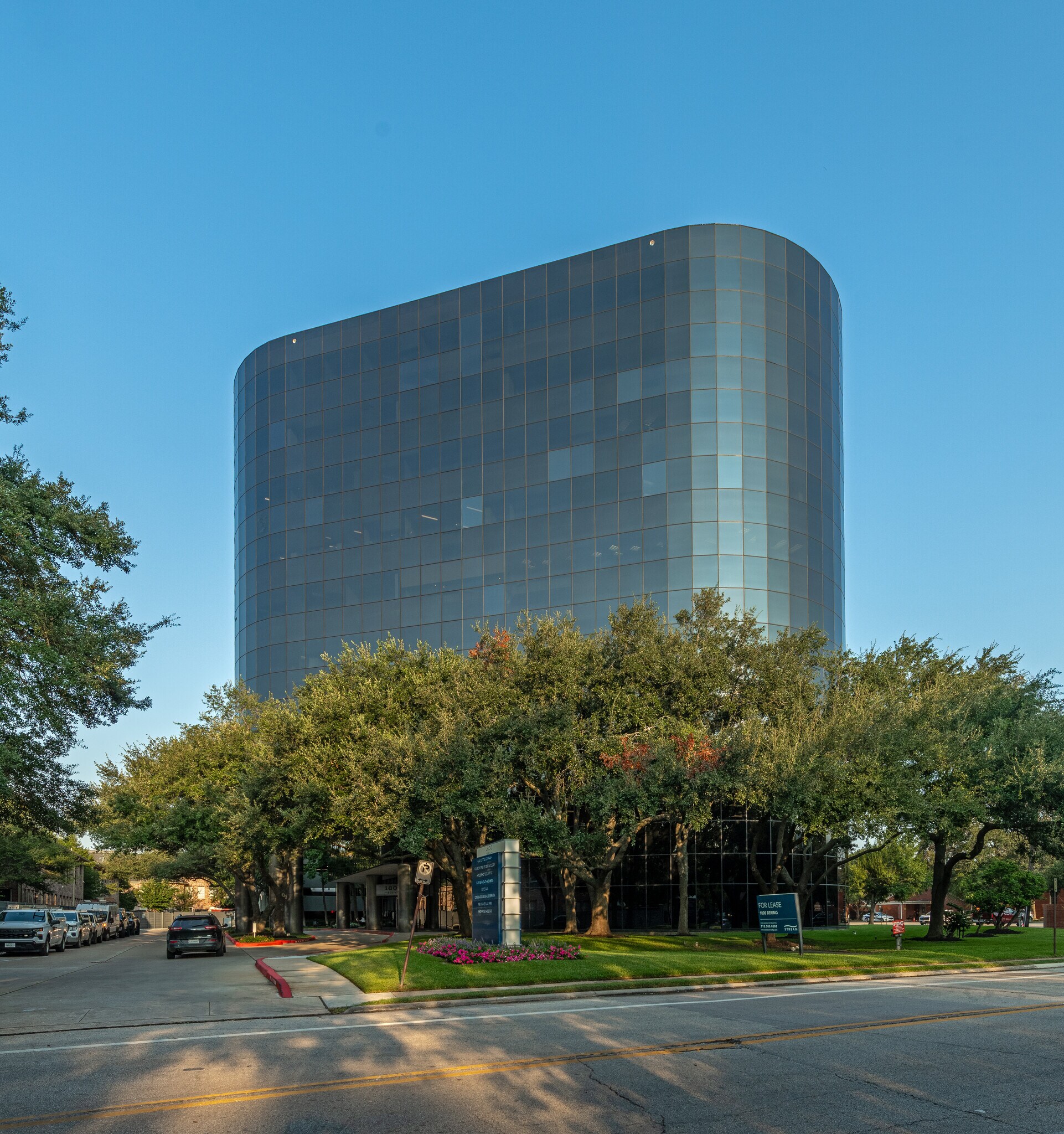 1800 Bering Dr, Houston, TX for sale Building Photo- Image 1 of 15