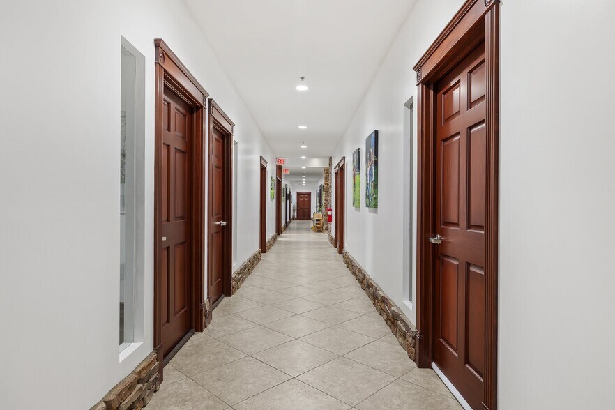 1 Hedstrom Dr, Ashland, OH à louer - Photo du bâtiment - Image 3 de 27